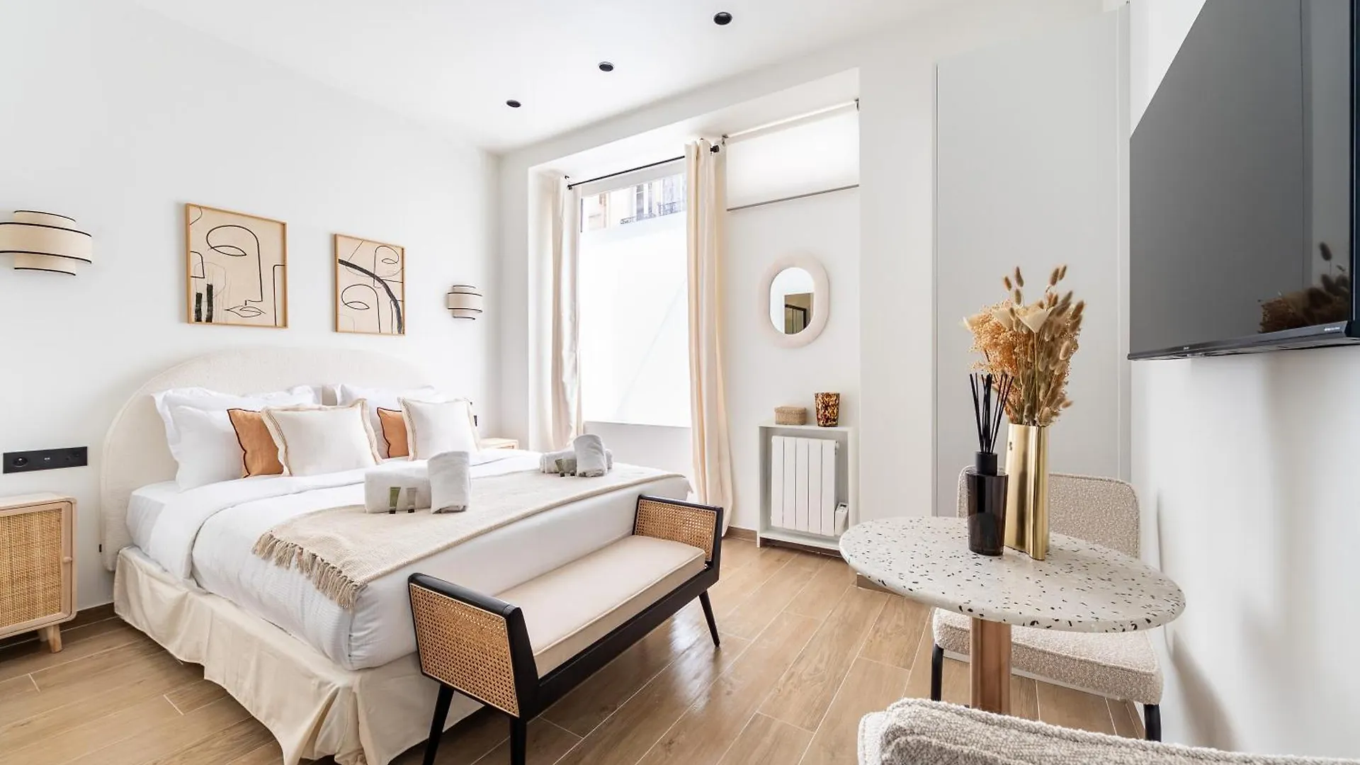 Cia - Eiffel Tower Apartment